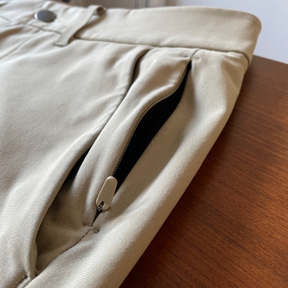 Lululemon – Commission Pant Classic – Waist 28" - Picture 4 of 9